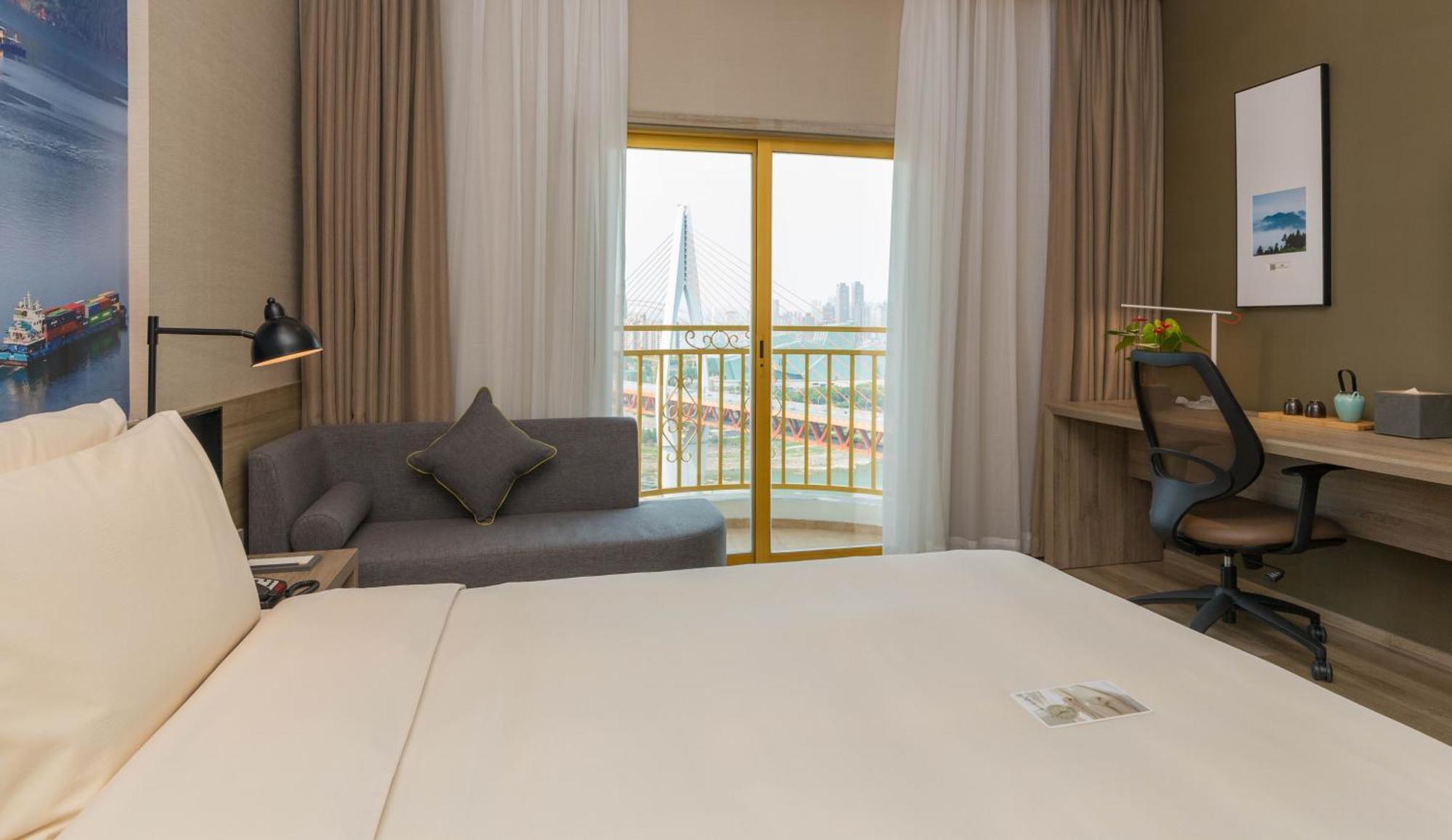 Atour Hotel Chongqing Hongyadong Riverview Екстериор снимка